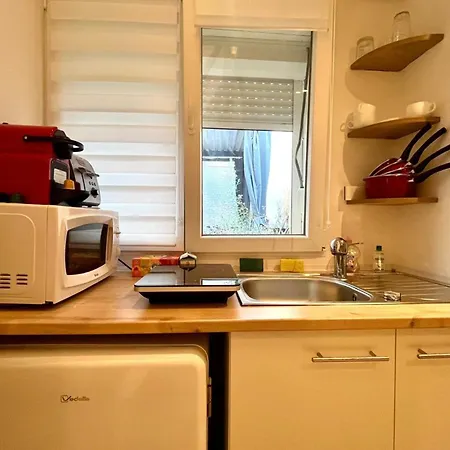 La Petite Maisonnette De La Gare *